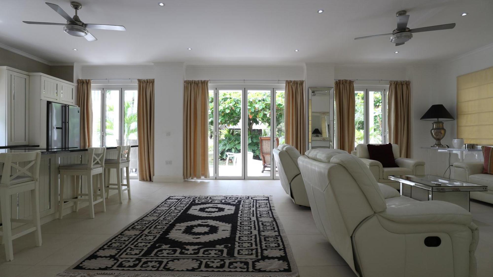 Las Brisas Villa - Chateau Elysium Beau Vallon  Εξωτερικό φωτογραφία